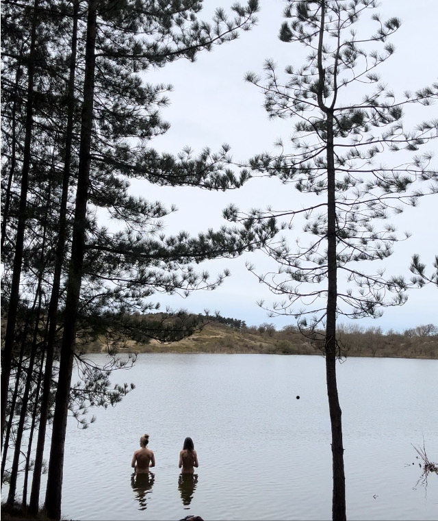 I swim with a friend